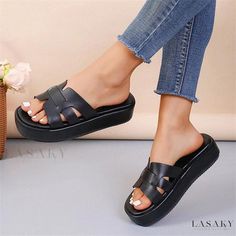 Lasaky - Round-toe Casual Slides with Platform Bottom Casual Slides, Butterfly Sandals, Women Slippers Fashion, Slippers Summer, Low Heel Pumps, Sandal Platform, Summer Flats, Platform Slippers, Casual Slippers