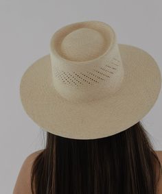 A modern take on a classic style. The Coco features handwoven venting around its telescope crown for a stylish + effortless look while the wide flat brim provides shade from the summer sun. Made of high quality Panama straw this hat will keep its shape for many seasons to come. Gigi Pip, Halo Style, Wearing A Hat, Find Color, Felt Hat, Summer Sun, Fashion Pictures, Hat Sizes, Traditional Style