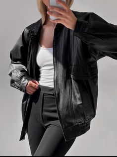 Product Description: Introducing our premium Oversized Women's Oversized High Grain Leather  Jacket - the perfect blend of style, comfort, and durability. This timeless piece is a must-have addition to any wardrobe, offering endless versatility for a variety of looks, from chic and sophisticated to edgy and casual. Crafted from the finest quality genuine leather, this jacket is designed to provide both comfort and durability, making it a long-lasting investment for your wardrobe. Material and Cr Black Oversized Leather Jacket, Oversized Black Leather Jacket, Ladies Leather Jacket, Oversize Women, Cooler Look, Sheep Leather, Leather Jackets Women, Wide Sleeves, Dressed Down