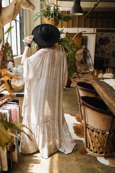 Elevate your summer style with the women's paisley maxi kimono. breezy, oversized fit perfect for layering. shop now for immediate shipping! Swirly Designs, Maxi Kimono, Oversize Sleeves, Kimono Duster, Boho Kimono, Judy Blue Jeans, Shoes With Jeans, Boho Women, Summer Wardrobe