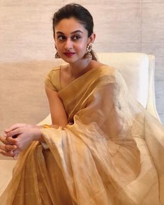 Aishwarya Arjun, Saree Jewellery, Saree Poses, Indian Saree Blouse