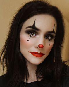 Womens Scary Clown Makeup, Easy Diy Clown Makeup, Tattooed Lady Costume, Simple Halloween Makeup Looks Clown, Simple Clown Makeup Kids, Clown Makeup Pretty Easy, Super Easy Clown Makeup, Clown Dress Up, Circus Eye Makeup