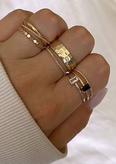 خواتم خطوبة, Luxe Jewelry, Jewelry Accessories Ideas, Nail Jewelry, Dope Jewelry, Classy Jewelry, Jewelry Essentials, Jewelry Lookbook, Stacked Jewelry