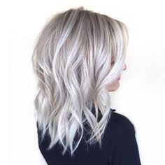 Ice Hair, Grey Blonde Hair, Silver Blonde Hair, Scene Girl, Blonde Wavy Hair, Blond Balayage, Hair Blond, Blonde Haircuts, Silver Blonde