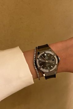 #hublot #watch #watchoftheday #watchcollector Hublot Watch Women, Watch Rolex Women, Hublot Watches Women, Ap Watch, Hublot Watches, Wrist Jewelry, Luxe Jewelry, Sparkle Jewelry