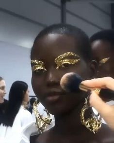 Adut Akech, Make Up Gold, Lil Uzi Vert, Afro Punk, Grunge Hair, Mode Inspo, Creative Makeup