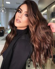 Does balayage work on shorter hair? What is a copper balayage? Can brunettes get a balayage? Hair Color Ideas For 2023, Brown Balayage Hair, Natural Dark Hair, Light Brown Balayage, Balayage Hair Color Ideas, Hair Styles Ideas, Balayage Hair Color, Styles Ideas