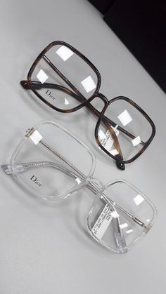 Luxury Prescription Glasses, Glasses Frames For Women, Glasses Inspiration, Chic Glasses, Women's Eyewear, Big Glasses, Funky Glasses, Oversized Glasses, Effortless Beauty