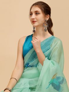 Sea green and blue sareeAbstract printed saree with no borderThe saree comes with an unstitched blouse piece, Check the image of the blouse piece to understand how the actual blouse piece looks like Contrast Blouse For Seagreen Saree, Sea Green Saree Blouse Combination, Semi-stitched Turquoise Saree With Self Design, Turquoise Saree With Unstitched Blouse, Semi-stitched Light Blue Saree, Sea Green Saree, Eid Photoshoot Ideas, Combination Dresses, Green Color Combinations