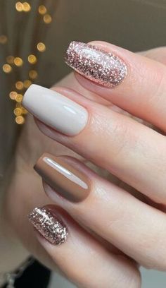 Unghie Sfumate, Subtle Nails, New Year's Nails, Chic Nails, Short Acrylic Nails, Nail Arts, Gorgeous Nails, Nude Nails, Nail Manicure