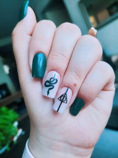 Stile Harry Potter, Cute Harry Potter, Disney Nails, Dream Nails, Fancy Nails