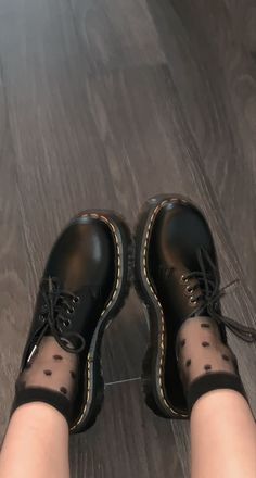 Dr Martens Shoes Women Outfit, Dr Marten Quad Outfit, Dr Martens 8065 Outfit, 1461 Quad Outfit, Doc Martens 1461 Outfit Women, Dr Martens Oxford Woman Outfit, Dr Marten Oxford Outfit Women, 1461 Quad Dr Martens Outfit, Platform Brogues Outfit