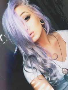 Blue Hair Pale Skin, Pastel Blue Hair, Hair Pale Skin, Scene Girl, Lilac Hair, Lavender Hair, Coloured Hair, Ombré Hair, Awesome Hair