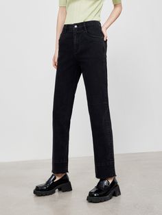 MO&Co. Women's Straight Frayed Cotton Jeans Features : - High waist- Slip pocket design- White edge of trousersCode : MBB3JENT20Length of size M is 89cmBlack : Model is 176cm tall and wearing a size M MATERIALS & CARE : Material : 99.1% Cotton 0.9% SpandexMachine wash under 30℃ Do not bleach, hang to dry Do not tumble dry, iron at low temperature Do not dry clean, do not expose to the sun The reverse side is washed in a mesh bag, do not soak Tips : 1. The leather tag part should not be ironed or Leather Tag, Cotton Jeans, Mesh Bag, Pocket Design, Workout Pants, Flare Jeans, Black Jeans, High Waist, Pants For Women