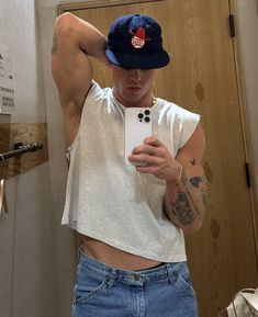 Mens Crop Top, Boy Icon, Trendy Boy Outfits, It Boy, Aesthetic Fits, Picture Outfits, Poses For Photos, Aesthetic Guys, Estilo Boho