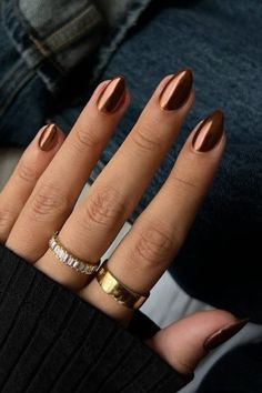 Copper Chrome Nails Brown With Gold Chrome Nails, Autumn Nails 2024 Chrome, Brown With White Chrome Nails, Chrome November Nails, Brown Nail Chrome, Fall Brown Nails With Chrome, Copper Dust Nails, Dark Copper Nails, Copper Almond Nails