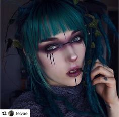 Dark Druid Makeup, Dark Forest Witch Makeup, Dark Elf Makeup Looks, Elven Makeup Looks, Wood Nymph Makeup, Psychic Makeup, Rogue Makeup, Forest Elf Makeup, Green Halloween Makeup