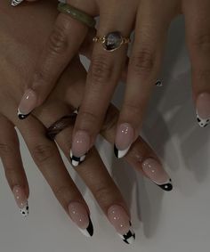 White Oval Nails, Oval Nails Designs, Black And White Nails, Fake Nails Designs, Hard Nails, Short Square Acrylic Nails, Classy Acrylic Nails, Long Acrylic Nails Coffin, Long Acrylic