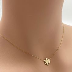 Gold Snowflake Jewelry For Anniversary, Elegant Gold Necklace For Holidays, Holiday Gold Snowflake Jewelry, Holiday Snowflake Shaped Gold Jewelry, Gold Snowflake Necklace, Snowflake Necklace, Gold Snowflake, Size Comparison, Necklace Dainty