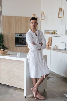 This bathrobe is made from 100% linen fabric and available in many colors. The robe is breathable and pleasant to the touch. . . #linenrobe #linenbathrobe #summerrobe #mensrobe #naturallinenrobe #weddingrobe #gownformen #dressinggown #giftforhim #giftclothes #ethicalfashion #ecofriendlybrand #naturallinen #linencardigana Relaxed Fit Linen Sleep Robe, Relaxed Fit Linen Robe For Home, Best Sandals For Men, Ur Gay, Men Fashion 2020, Linen Bathrobe, Abercrombie Men, Linen Robe, Dressing Gowns