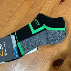 Champion C9- Nwt Training Arch Support No-Show Socks - Size 6-12 Black Stretch Moisture-wicking Socks, Black Moisture-wicking Stretch Socks, Black Stretch Running Socks, Green Sporty Anti-odor Socks, Sporty Green Anti-odor Socks, Fitted Black Sports Socks, Casual Stretch Socks For Running, Black Stretch Sporty Socks, Casual Stretch Running Socks