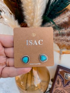 Turquoise studs Western Grunge, Concealed Carry Bags, Silversmithing Jewelry, Turquoise Choker, Minimalist Chic, Western Jewelry, Crystal Stud Earrings, Turquoise Earrings, Boho Chic Fashion