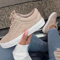 Skateboard Style, Skor Sneakers, Sneaker Trend, Sneakers Mode, Shoe Closet, Vans Sneakers, Sneakers Outfit, Crazy Shoes, Dream Shoes