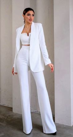 Graduation Suits For Women, Woman Suit Fashion Classy, Graduation Outfits For Women, Women Office Outfits, Graduation Suits, Traje Casual