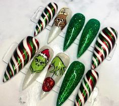 15 Amazing Festive Grinch Nails For The Holiday - Inspired Beauty Candy Cane Nails, Super Strength, Finger Nail Art, Light Nails, Cute Christmas Nails, Goth Nails, Nail Candy, Seasonal Nails