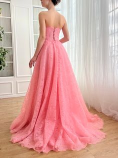 Bow Embellishments, Rose Pink Dress, Lovely Wedding Dress, Floor Length Prom Dresses, Strapless Neckline, Evening Dresses Cocktail, Pink Vibes, Soft Tulle, Tulle Wedding