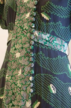 Detail from Ossie Clark w/ Celia Birtwell print green dress Printed Green Dress, Small Motifs, Swinging London, 1970's Fashion, Fashion 1970s, Mixed Prints