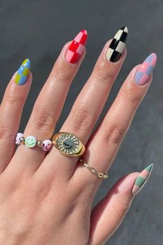 Checkered nails manicure has a certain mysterious appeal, originality and style. That is why it is often used to create festive images and everyday ideas. Mesmerizing Nails, Do It Yourself Nails, Lights Lacquer, Checkered Nails, Colorful Nails, Pretty Acrylic Nails, Chic Nails