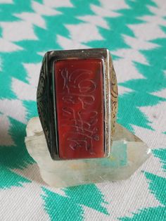 Antique silver ring. ISLAMIC ART, PROBABLY AFGHAN FROM THE 19TH CENTURY No stamp. We will notice some slight traces of use. Size (20) EU Spain / France (60) / United States (9) / England (R 1/2) / Antique Red Engraved Ring, Collectible Red Engraved Ring, Antique Red Rectangular Rings, Red Intaglio Rings For Anniversary, Vintage Red Engraved Ring Hallmarked, Vintage Red Engraved Signet Ring, Vintage Red Hallmarked Engraved Ring, Red Engraved Vintage Signet Ring, Vintage Hallmarked Red Engraved Ring