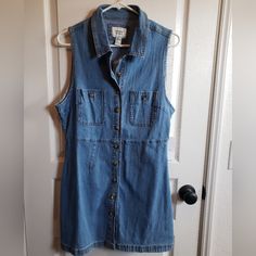 Denim Button Up Forever 21 Dress Sleeveless Approximately 35" Long Very Pretty New!! Sleeveless Light Wash Denim Top With Button Closure, Light Wash Sleeveless Denim Top With Button Closure, Medium Wash Sleeveless Denim Top With Buttons, Fitted Medium Wash Denim Dress By Forever 21, Forever 21 Fitted Medium Wash Denim Dress, Forever 21 Medium Wash Denim Dress For Summer, Forever 21 Summer Medium Wash Denim Dress, Forever 21 Fitted Denim Dress, Forever 21 Medium Wash Denim Summer Dress