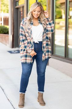 This trendy flannel has a fun plaid print with multi navy colors you can style with your favorite pieces! It's comfortable for all-day wear, has a flowy oversized fit, and gives off major Fall vibes! Wear this top as a layering piece or buttoned up on its own with skinnies for an effortlessly chic look! Fall Outfits For Millenials, Fancy Flannel Outfit, Flannel Plus Size Outfits, Cute Outfits For Midsize Women, Plus Size Cute Casual Outfits, Flannel Sweater Outfit, Over Sized Flannel Outfit, Curvy Fall Outfits 2023