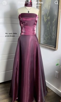 90s Prom Dresses, Prom Aesthetic, Ball Outfits, Outfits Purple, Baddie Dresses, Purple Formal Dress, Prom Dress Vintage, Military Ball Dress, 90s Prom Dress