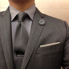 greyscale Outfit Grey, Socks Style, Man Suit, Lapel Flower, Look Formal, Soft Autumn, Sharp Dressed Man, Suit Style, Gray Suit