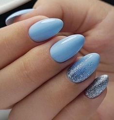 Nails For Light Blue Dress, Blue Glitter Nails, Silver Nail Art, Silver Glitter Nails, Light Blue Nails, Nagellack Trends, Light Blue Dress, Blue Nail Art, Best Nail Art Designs