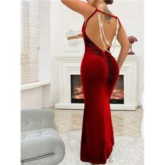 -Item Id 26960813 -Details: Backless, Knot, Ruched -Neckline: Spaghetti Strap -Style: Sexy -Type: Cami -Waist Line: Natural -Hem Shaped: Mermaid -Color: Burgundy -Pattern Type: Plain -Sleeve Length: Sleeveless -Fit Type: Slim Fit -Length: Long -Material: Flannelette -Composition: 92% Polyester, 8% Elastane -Care Instructions: Hand Wash,Do Not Dry Clean -Sheer: No -Fabric: Medium Stretch **Open To Offers!!!** **Bundle To Save More** **30% Off Bundles Of 2 Or More Items!!** ***Orders Go Out Within 5-10 Business Days!! Thank You For Your Patience!! Multiple Sizes And Colors Available In Most Styles Don't See Your Size Or Color Listed, Just Ask. Dresses Backless, Classy Chic, Fabric Medium, Chic Boutique, Cami Dress, Boutique Dresses, Ruffle Hem, Go Out, Spaghetti Strap