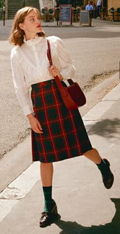 60s British Fashion, Trad Fashion, Vintage Outfits Ideas, 90s British Fashion, Vintage Outfit Ideas, Beatnik Style, Vintage Preppy, Parisienne Chic, Estilo Preppy