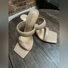 New Never Worn Funky Shoes, Fashion Details, Shoes Women Heels, Fashion Shoes, Shoes Heels, Size 7, London, Women Shoes, Cream