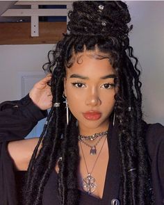 Faux Locs Hairstyles, Girls Hairstyles Braids, Chic Hairstyles, Hairstyles Braids, Braided Hairstyles For Black Women, Locs Hairstyles, Box Braids Hairstyles, Faux Locs, Make Up Bag