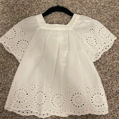 Nwt Zara Shirt. White Zara Shirt For Summer, Cute White Tops For Vacation, Cute Zara Tops For Summer, Cute White Zara Blouse, Cute White Vacation Shirt, Cute Summer Shirt By Zara, Cute Zara Tops For Vacation, Zara White Cotton Shirt, White Zara Blouse For Vacation