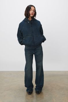 Low waist wide leg denim jeans in a dark denim wash with a beige tint and whiskers. Made from a non stretch denim and has an adjustable d-ring belt feature at the back. Dark Denim Outfit, Skort Denim, Peachy Den, Dark Wash Denim Jacket, Wide Leg Denim Jeans, Dark Denim Jacket, Denim Hoodie, Hooded Denim Jacket, Uni Outfits