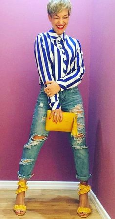 Yellow Purse Outfit, Spring 2022 Fashion, 2022 Fashion Trends, Yellow Purse, Purse Outfit, 2023 Clothing, Looks Jeans, Yellow Heels, Summer Trends Outfits