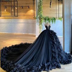 Long Prom Dress Wedding Dresses With Train, Unique Prom Dress, Dresses With Train, Debut Gowns, Prom Dress With Train, Black Wedding Dress, Pretty Quinceanera Dresses, Dress Ball Gown, Unique Prom Dresses