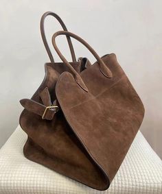 Luxury Large Capacity Tote Satchel, Suede Satchel With Detachable Handle, Trendy Large Leather Shoulder Bag, Classic Shopping Bag With Hasp Closure, Classic Shopping Bag With Secure Closure, Chic Large Bags For Daily Use, Daily Use Tote Bag With Hasp Closure, Leather Bags With Hasp Closure For Daily Use, Brown Handheld Bag With Hasp Closure