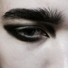 Tradgoth Makeup Men, Male Trad Goth Makeup, Goth Guy Makeup, Trad Goth Makeup Men, Emery Core, Goth Makeup Men, Masculine Goth Makeup, Male Eyeliner, Traditional Goth Makeup