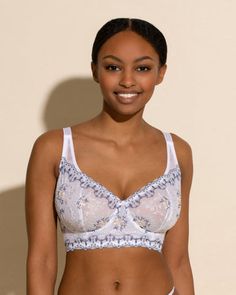 Delicate Lace Bra With Lace Trim, Delicate Lace Bra With Lace Closure, Lace Bodice Bra For Weddings, Elegant Bra With Lace Bodice, Elegant Underwire Bra With Lace Bodice, Underwire Bra With Lace Bodice, Delicate Lace Wedding Bra, Feminine Lace Bra With Removable Cups, Feminine Lace Wedding Bra