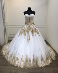 Big Wedding Dresses, White Ball Gowns, White Prom, Gold Wedding Dress, Dresses Unique, Prom Dresses 2019, Sweetheart Prom Dress, Vintage Prom, White Prom Dress